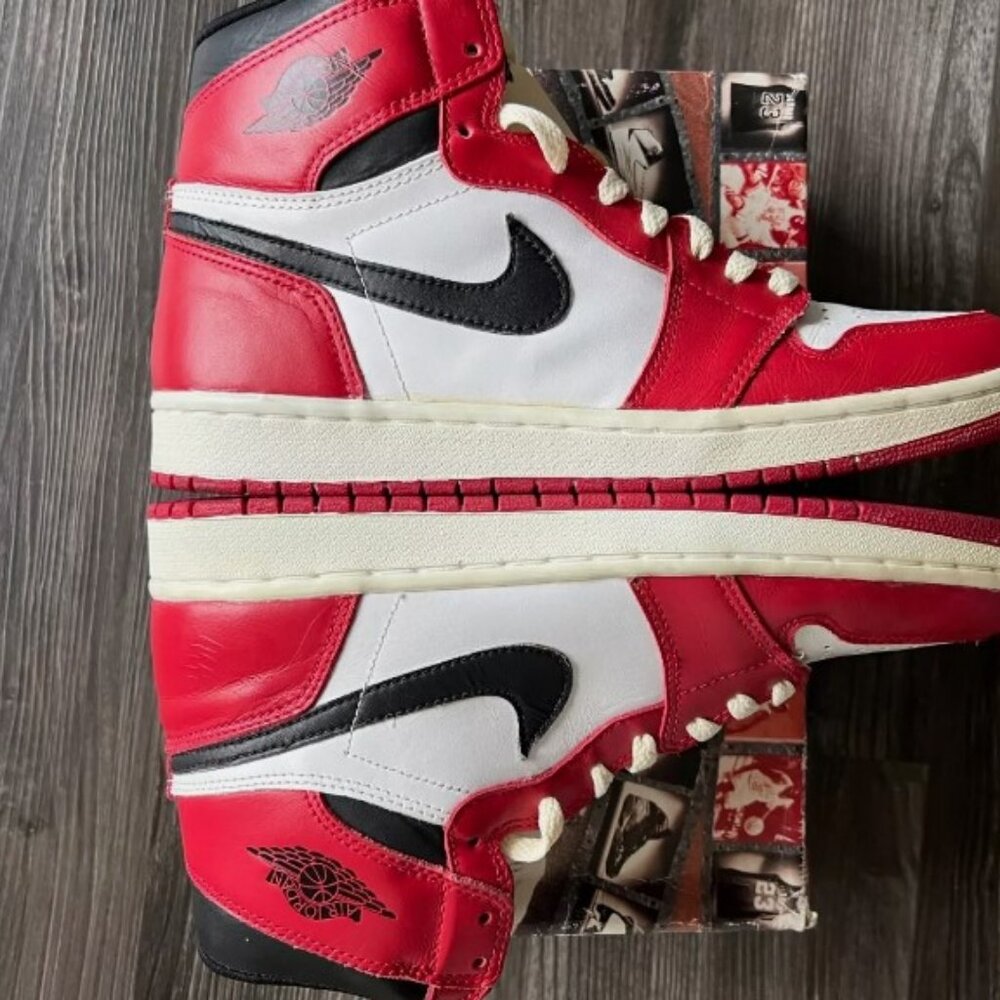 Jordan 1 Retro High Chicago 1994 (Includes box and card)